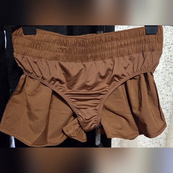 NWT- Nike Dri-Fit Brown Loose Fit Shorts -M - Picture 3 of 5